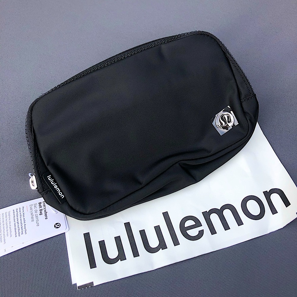 Lululemon Everywhere Belt Bag